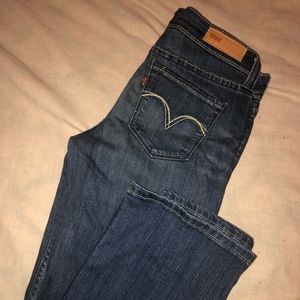 Levi Demi curve jeans
